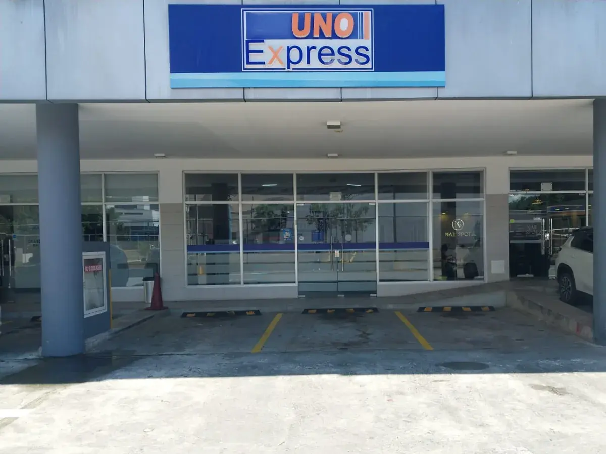 Fachada de la sucursal El Dorado