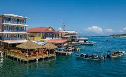 Fachada de la sucursal Isla Colón