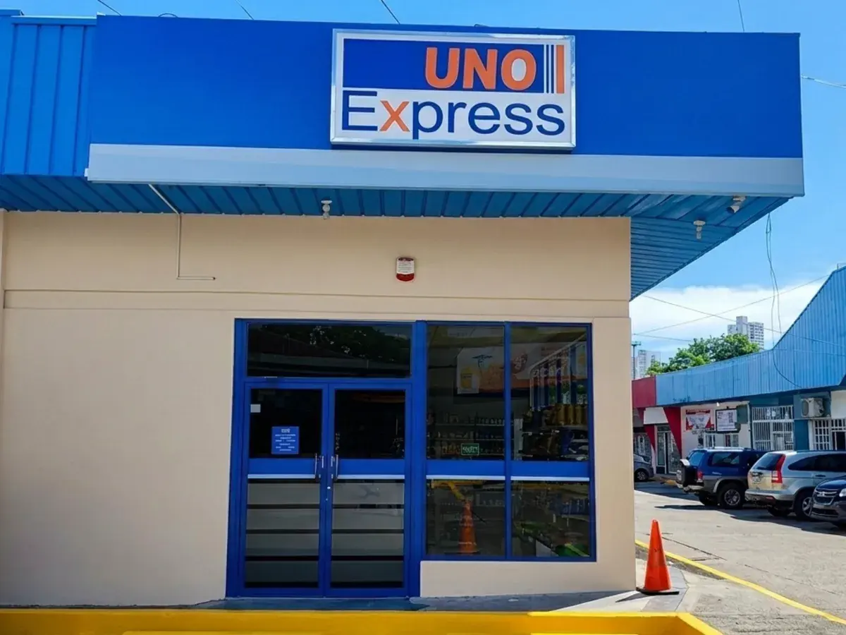 Fachada de la sucursal Río Abajo